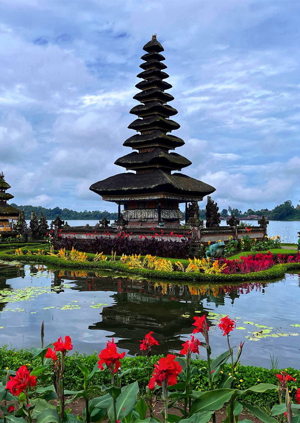 ulun danu beratan temple